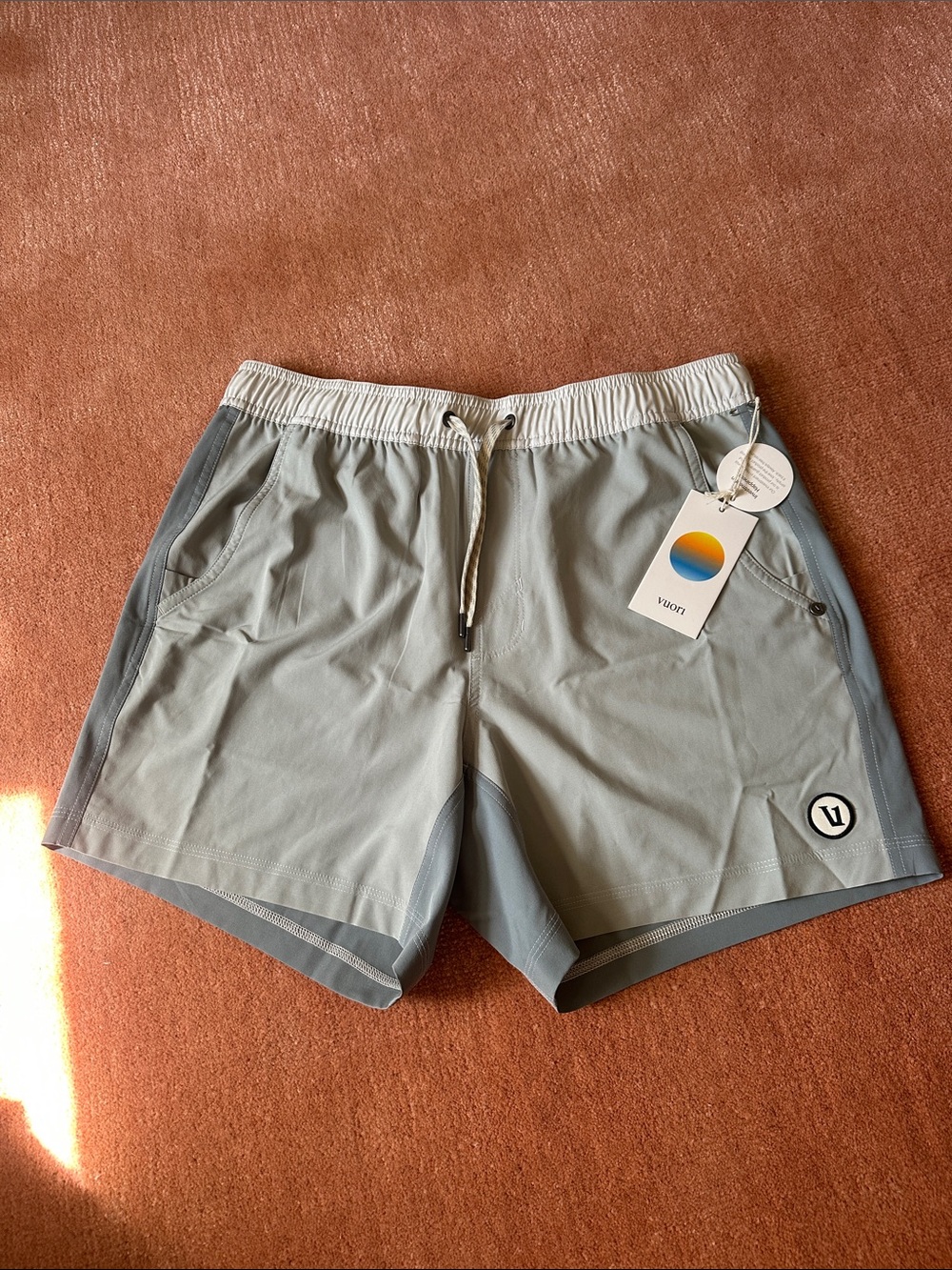 Vuori men’s size medium linerless shorts